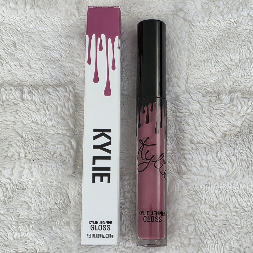 Kylie Cosmetics Lip Gloss In Shade Posie K (OG FORMULA) BNIB